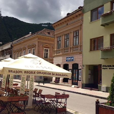 Aparthotel Pilvax Brasov Exterior photo