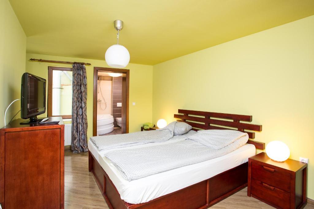 Aparthotel Pilvax Brasov Room photo